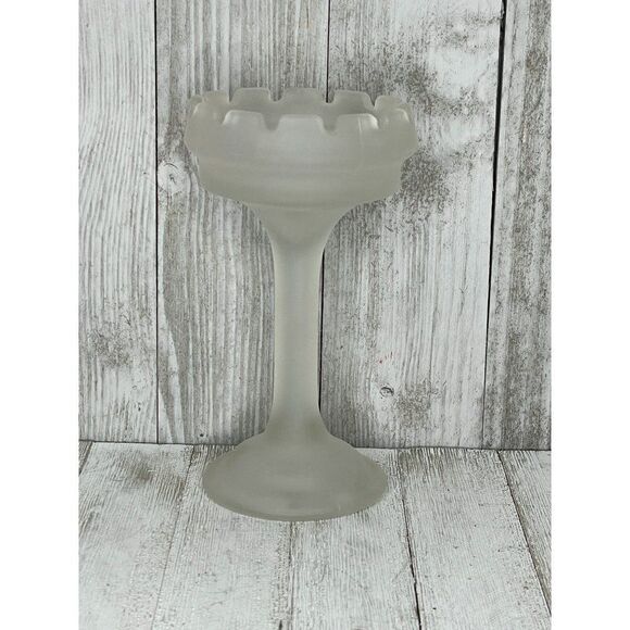 Vintage Party Lite Castle Turret Style Frosted Glass Candle Holder - Picture 2 of 6